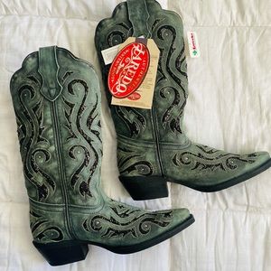 BOOT BARN BRAND NEW gorgeous teal leather boots